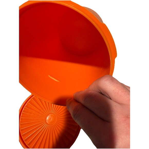 Vintage Tupperware Nesting Servalier Canister with Lid Orange Starburst 809-6 - Picture 5 of 7
